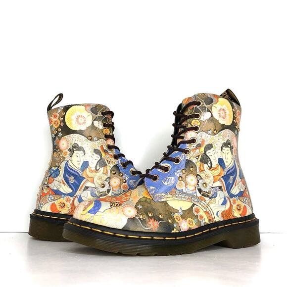 Dr Martens 1460 Eastern Art Studded Lace Up Ankle Boots Women’s 6 Shoes - Picture 1 of 8